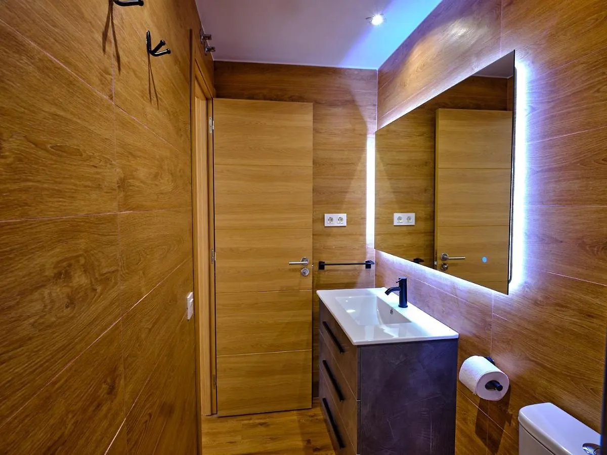 Leo Home- Bright & Centric 3 Bedrooms Apartment With Private Parking Included Malaga Spain