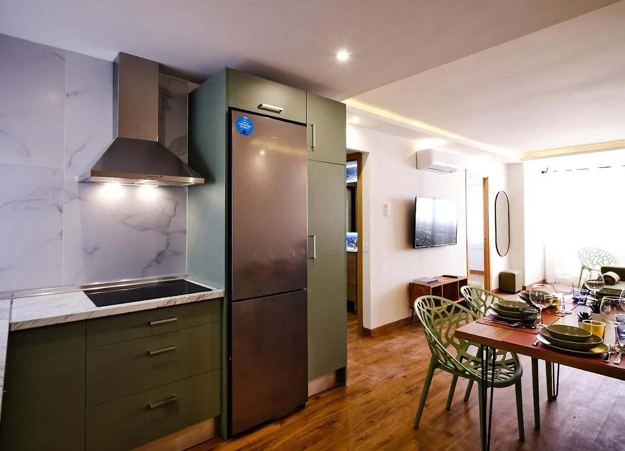 Leo Home- Bright & Centric 3 Bedrooms Apartment With Private Parking Included Malaga
