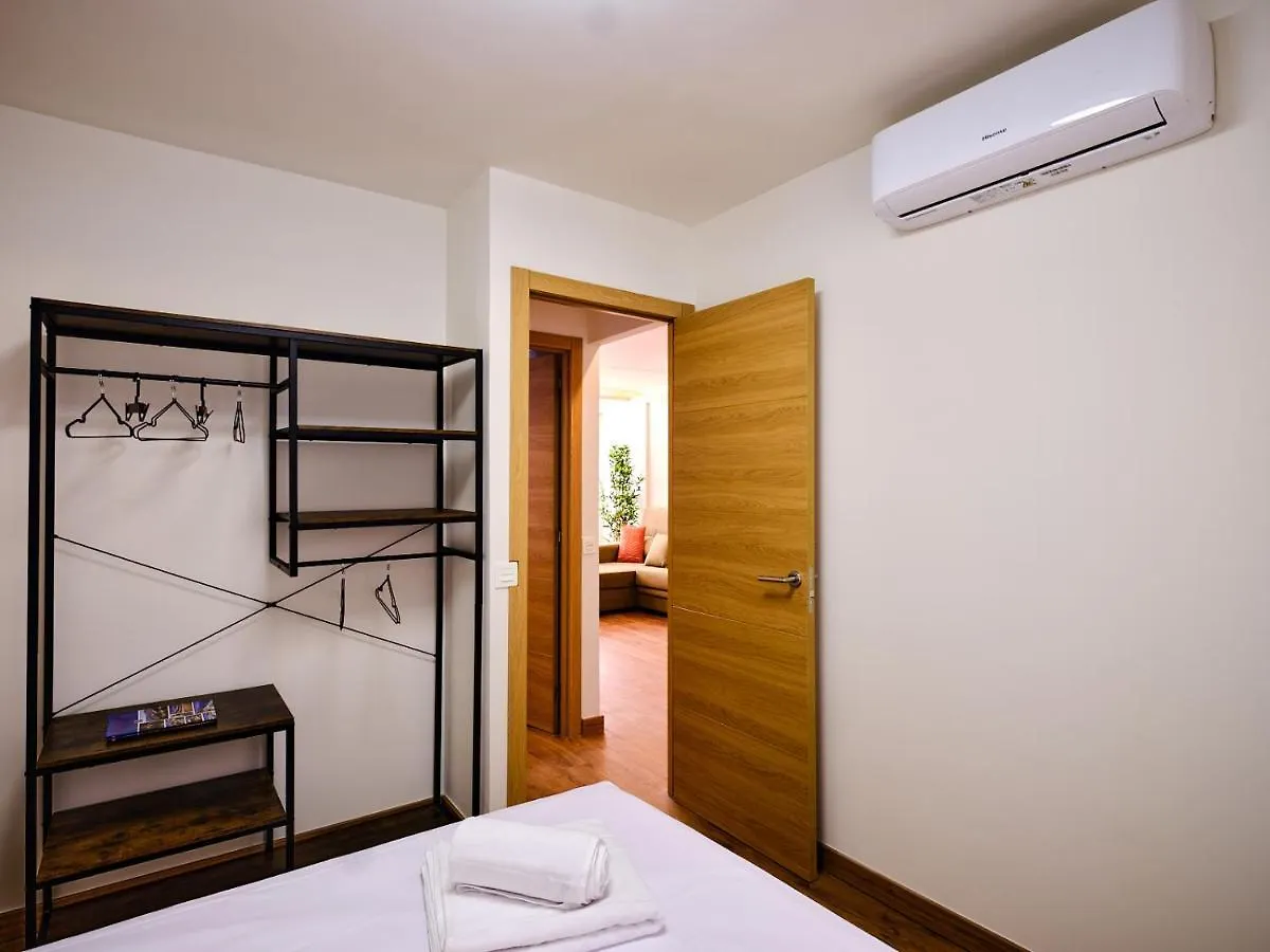 Leo Home- Bright & Centric 3 Bedrooms Apartment With Private Parking Included Malaga