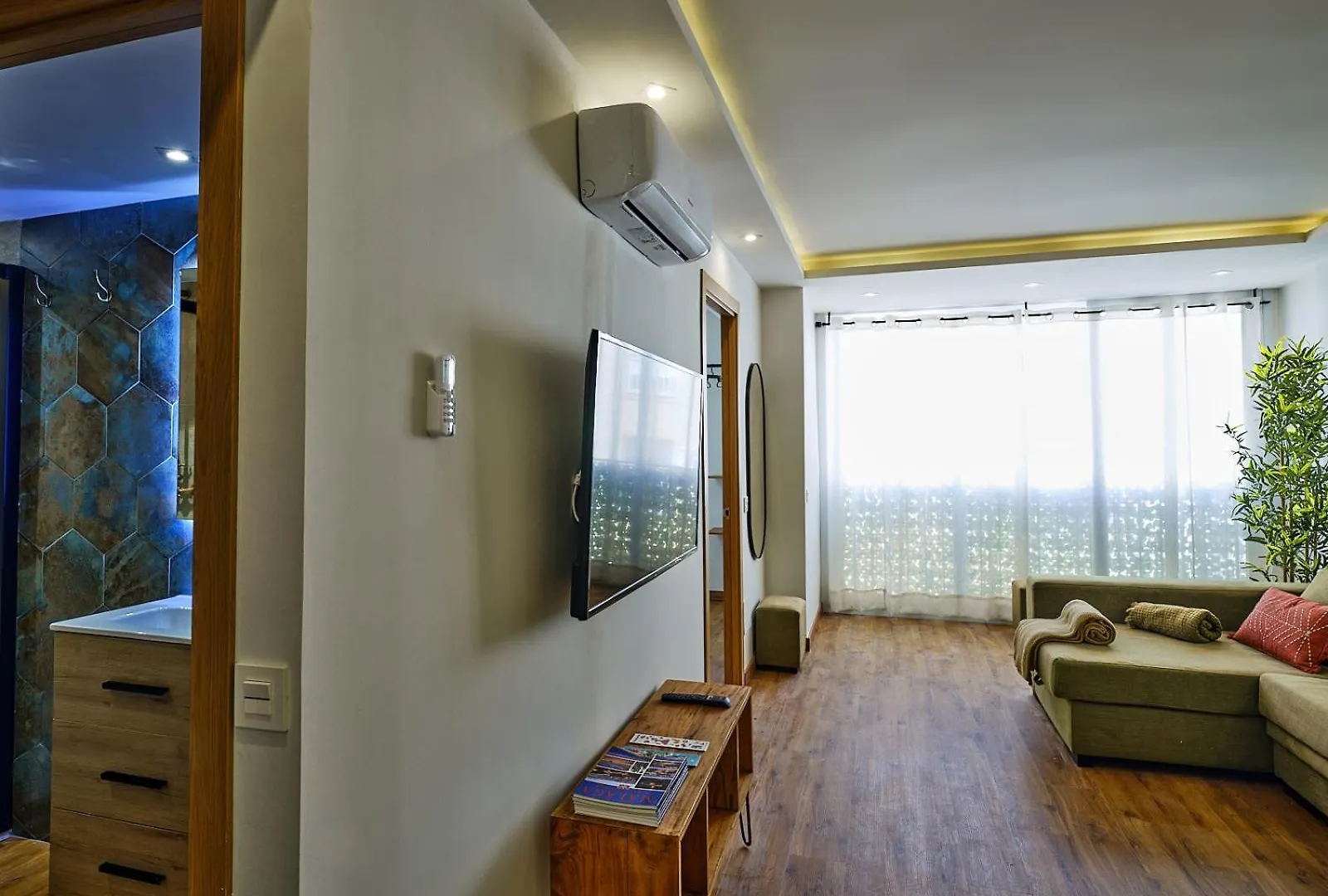 Leo Home- Bright & Centric 3 Bedrooms Apartment With Private Parking Included Málaga